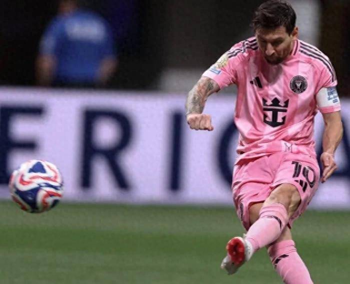 梅西：巴黎的兄弟我来了，请轻虐